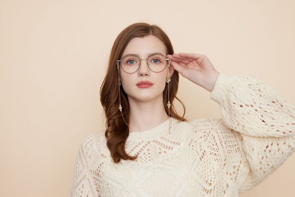 pexels-glassesshop-gs-1317359316-28894036