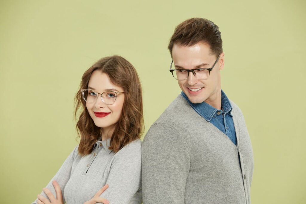 pexels-glassesshop-gs-1317359316-29529786